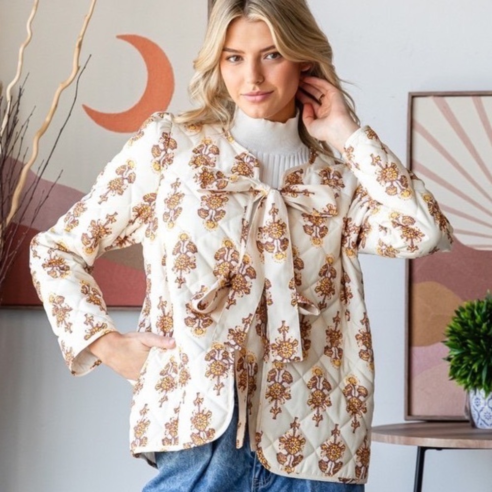 272.New Veveret Quilted Block Print Floral Bow Front Jacket Cream Puff Sleeve